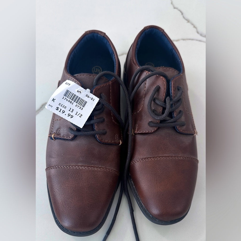 Boys size 13.5 dress shoes